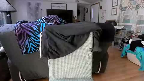 Snapshot of goddessdeezy chatting on 03/06/25, 12:00 goddessdeezy online show from 03/06/25, 12:00