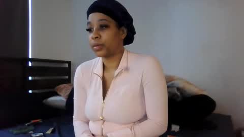 Snapshot of goddessdiiamond chatting on 04/13/26, 08:25 goddessdiiamond online show from 04/13/26, 08:25