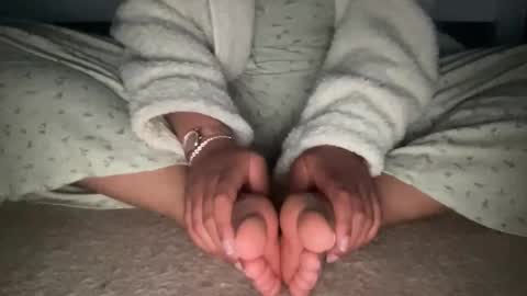 Snapshot of goddesselxo chatting on 04/26/26, 07:22 Goddess L online show from 04/26/26, 07:22