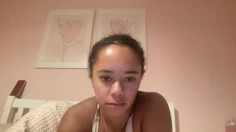 Snapshot of goddesselxo chatting on 05/18/26, 01:24 Goddess L online show from 05/18/26, 01:24