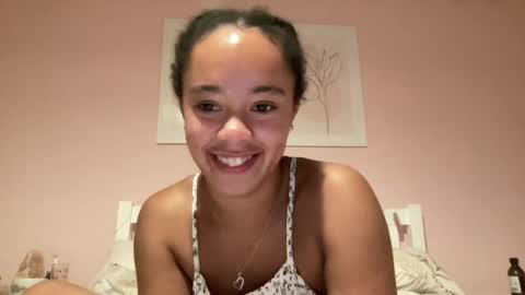 Snapshot of goddesselxo chatting on 06/12/26, 08:41 Goddess L online show from 06/12/26, 08:41