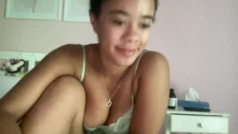 Snapshot of goddesselxo chatting on 06/18/26, 07:30 Goddess L online show from 06/18/26, 07:30