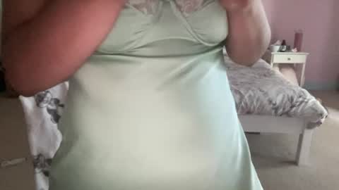 Snapshot of goddesselxo chatting on 06/19/26, 08:07 Goddess L online show from 06/19/26, 08:07
