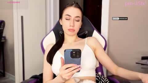 Goddess EmmaBratt princess online show from 02/19/26, 01:29