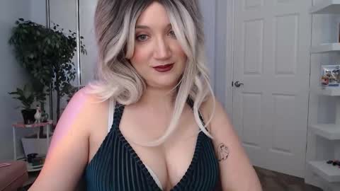 Snapshot of goddessemmy chatting on 02/25/26, 09:02 Goddess Emmy online show from 02/25/26, 09:02