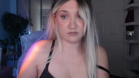 Snapshot of goddessemmy chatting on 04/10/26, 05:12 Goddess Emmy online show from 04/10/26, 05:12