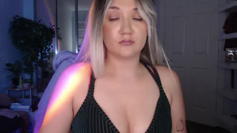 Snapshot of goddessemmy chatting on 04/21/26, 05:25 Goddess Emmy online show from 04/21/26, 05:25