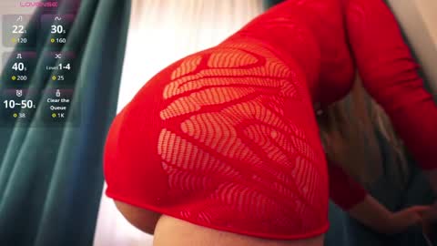 Snapshot of goddesseriss chatting on 04/20/26, 04:37 MesmErisse online show from 04/20/26, 04:37