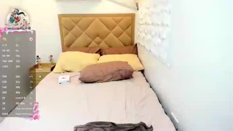 Snapshot of goddessheartxxx chatting on 12/23/24, 04:44 ruiz online show from 12/23/24, 04:44