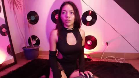 Snapshot of goddessjulieta chatting on 02/25/26, 07:01 Julieta online show from 02/25/26, 07:01