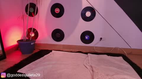 Snapshot of goddessjulieta chatting on 03/24/26, 07:08 Julieta online show from 03/24/26, 07:08