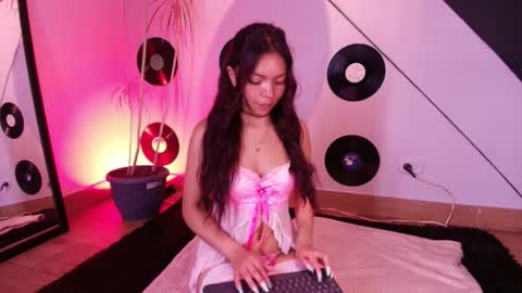 Snapshot of goddessjulieta chatting on 03/25/26, 06:58 Julieta online show from 03/25/26, 06:58