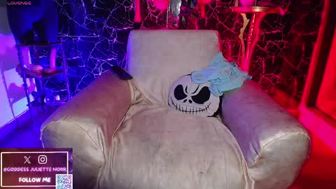 Snapshot of goddessjuliettenoiir chatting on 04/16/26, 10:49 Goddes Juliette Noiir online show from 04/16/26, 10:49