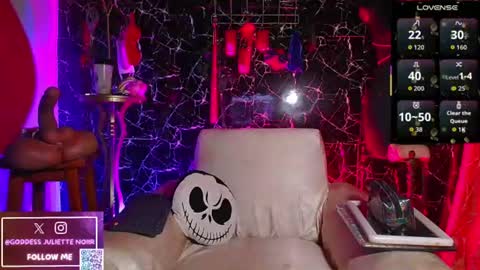 Snapshot of goddessjuliettenoiir chatting on 06/15/26, 11:12 Goddes Juliette Noiir online show from 06/15/26, 11:12