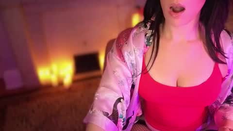 Snapshot of goddessmaenyc chatting on 11/28/25, 02:25 Goddess Mae NYC online show from 11/28/25, 02:25