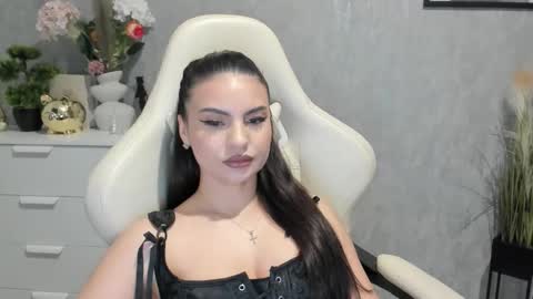 Snapshot of goddessmiaa chatting on 03/13/26, 04:02 Mistress online show from 03/13/26, 04:02