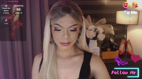 Snapshot of goddessmichaella chatting on 06/11/26, 07:12 Michaella online show from 06/11/26, 07:12