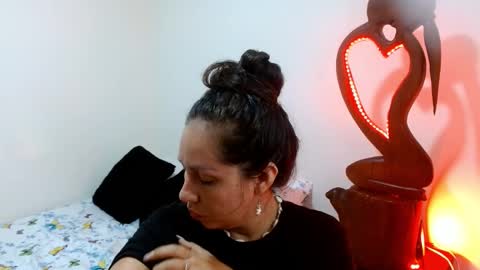  Naih Reyes online show from 12/23/24, 01:29