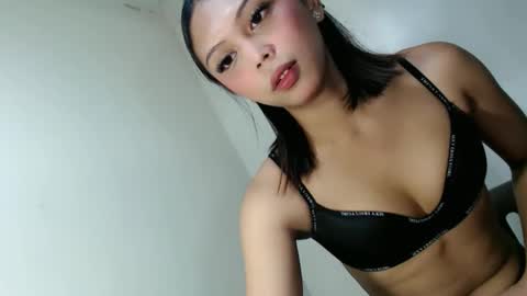 Snapshot of goddessofdesire_ chatting on 05/01/26, 01:48 MISS LOVELY online show from 05/01/26, 01:48