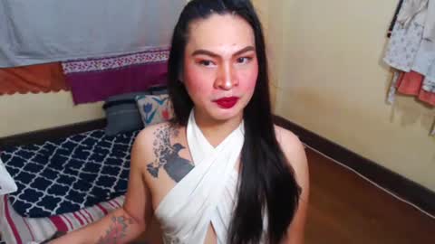 QUEEN JANE online show from 01/07/25, 04:27