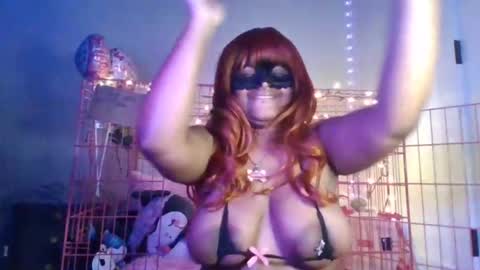 Snapshot of goddessqtz chatting on 07/19/26, 02:04 goddessqtz online show from 07/19/26, 02:04