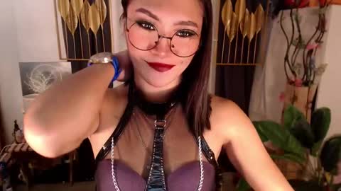 Snapshot of goddessquinnie chatting on 01/24/25, 12:52 quinnie online show from 01/24/25, 12:52