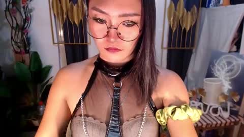 Snapshot of goddessquinnie chatting on 02/06/25, 02:44 quinnie online show from 02/06/25, 02:44