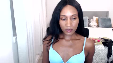 Snapshot of goddessrobin chatting on 01/16/25, 04:38 GODDESS ROBIN --- --SUBSCRIBE NOW online show from 01/16/25, 04:38