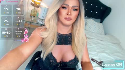 Snapshot of goddesss_hera chatting on 11/24/25, 11:32 Miss Anna online show from 11/24/25, 11:32