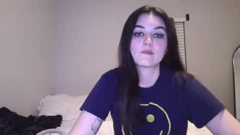 Snapshot of goddessshadowraven chatting on 12/04/24, 11:02 Goddess Raven online show from 12/04/24, 11:02