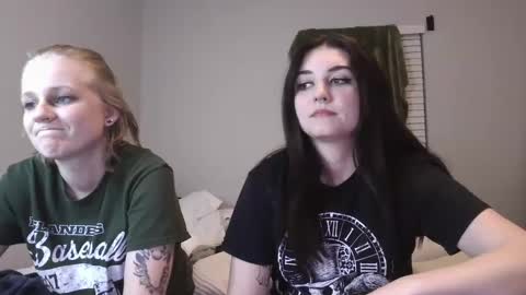 Snapshot of goddessshadowraven chatting on 12/06/24, 01:40 Goddess Raven online show from 12/06/24, 01:40