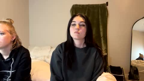 Snapshot of goddessshadowraven chatting on 12/09/24, 11:03 Goddess Raven online show from 12/09/24, 11:03