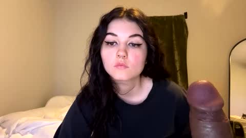 Snapshot of goddessshadowraven chatting on 12/11/24, 04:42 Goddess Raven online show from 12/11/24, 04:42