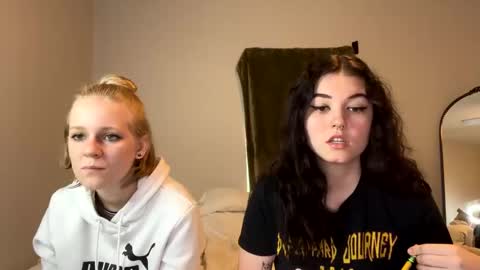 Snapshot of goddessshadowraven chatting on 12/15/24, 04:15 Goddess Raven online show from 12/15/24, 04:15