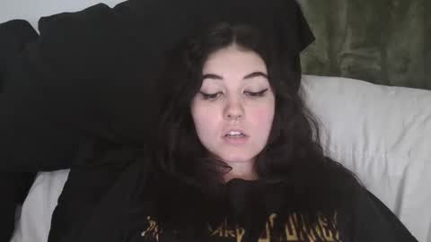 Snapshot of goddessshadowraven chatting on 12/15/24, 07:42 Goddess Raven online show from 12/15/24, 07:42