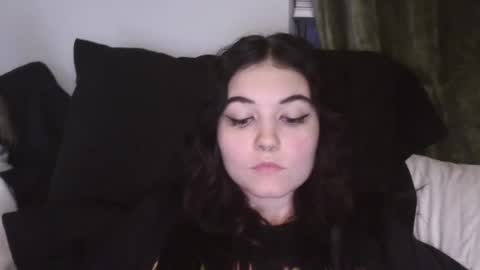 Snapshot of goddessshadowraven chatting on 12/16/24, 12:59 Goddess Raven online show from 12/16/24, 12:59