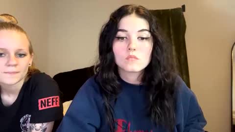 Snapshot of goddessshadowraven chatting on 12/16/24, 11:18 Goddess Raven online show from 12/16/24, 11:18