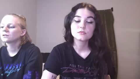 Snapshot of goddessshadowraven chatting on 12/19/24, 01:39 Goddess Raven online show from 12/19/24, 01:39