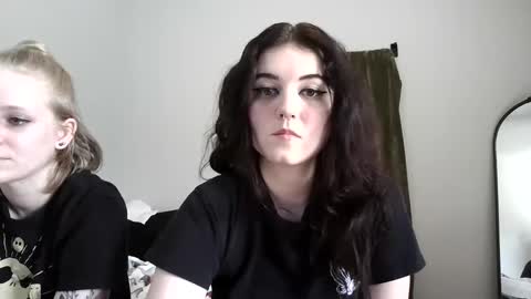 Snapshot of goddessshadowraven chatting on 12/20/24, 06:13 Goddess Raven online show from 12/20/24, 06:13