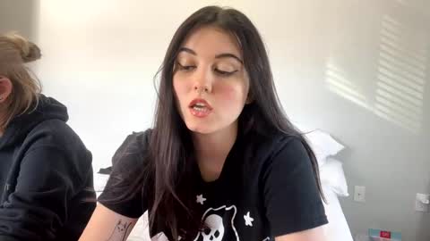 Snapshot of goddessshadowraven chatting on 01/03/25, 05:10 Goddess Raven online show from 01/03/25, 05:10