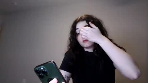 Snapshot of goddessshadowraven chatting on 01/09/25, 01:08 Goddess Raven online show from 01/09/25, 01:08