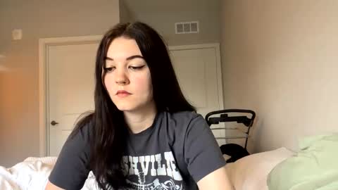 Snapshot of goddessshadowraven chatting on 01/18/25, 03:59 Goddess Raven online show from 01/18/25, 03:59