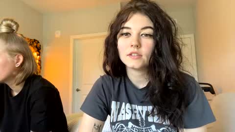 Snapshot of goddessshadowraven chatting on 01/26/25, 04:20 Goddess Raven online show from 01/26/25, 04:20