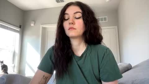 Snapshot of goddessshadowraven chatting on 01/30/25, 04:02 Goddess Raven online show from 01/30/25, 04:02