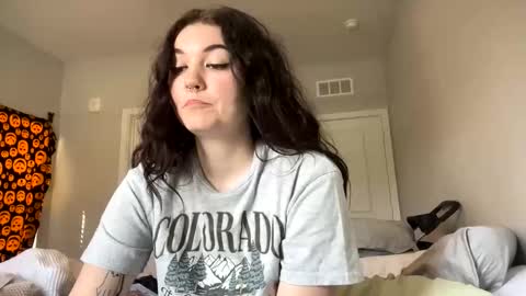 Snapshot of goddessshadowraven chatting on 02/05/25, 04:36 Goddess Raven online show from 02/05/25, 04:36