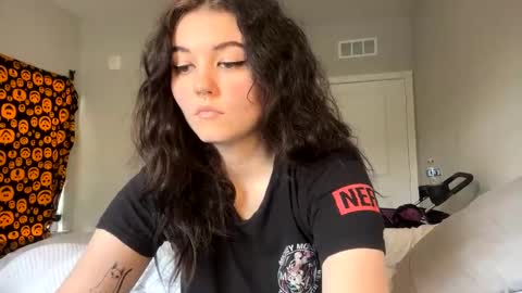 Snapshot of goddessshadowraven chatting on 02/07/25, 04:14 Goddess Raven online show from 02/07/25, 04:14