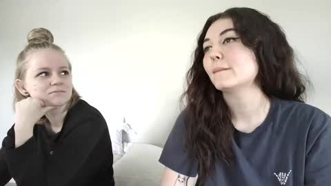 Snapshot of goddessshadowraven chatting on 02/15/25, 04:34 Goddess Raven online show from 02/15/25, 04:34