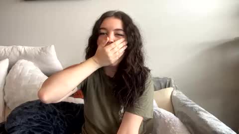 Snapshot of goddessshadowraven chatting on 02/19/25, 04:44 Goddess Raven online show from 02/19/25, 04:44