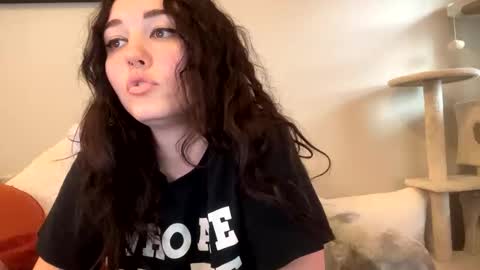 Snapshot of goddessshadowraven chatting on 03/05/25, 04:24 Goddess Raven online show from 03/05/25, 04:24