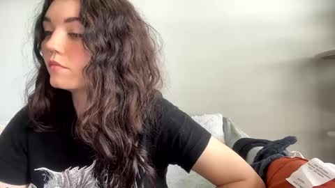 Snapshot of goddessshadowraven chatting on 03/09/25, 03:16 Goddess Raven online show from 03/09/25, 03:16